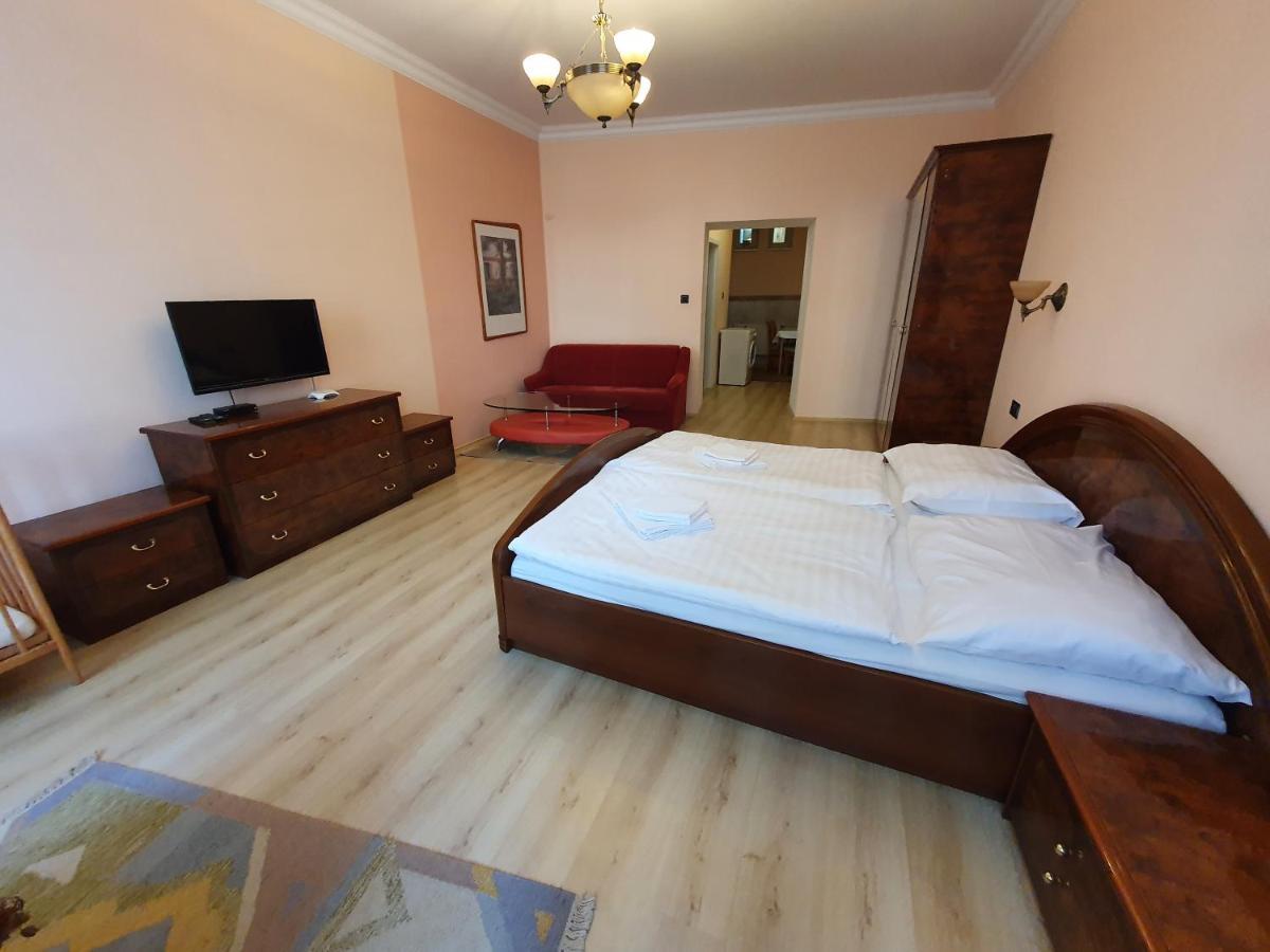Evergreen apartments hotel Karlsbad Buitenkant foto