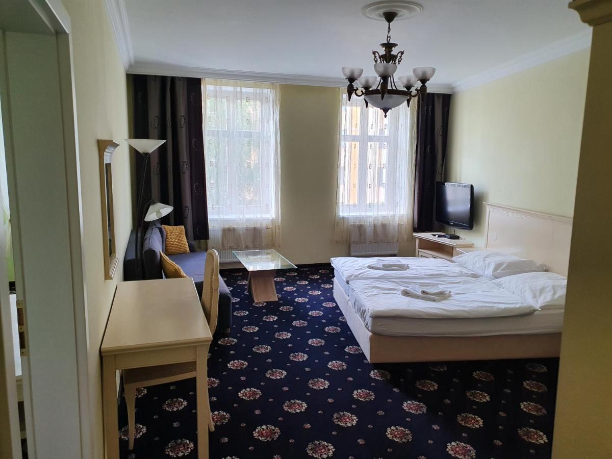 Evergreen apartments hotel Karlsbad Buitenkant foto